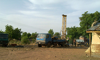 GSD-III car drilling rig in construction site in Guinea
