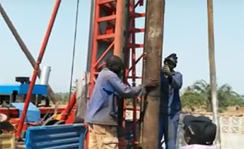 GSD-型汽车式钻机在莫桑比克施工现场